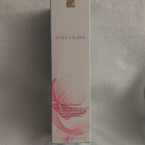 Estée LAUDER Micro EssenceTreatment Lotion Fresh with Sakura Ferment moisturizer